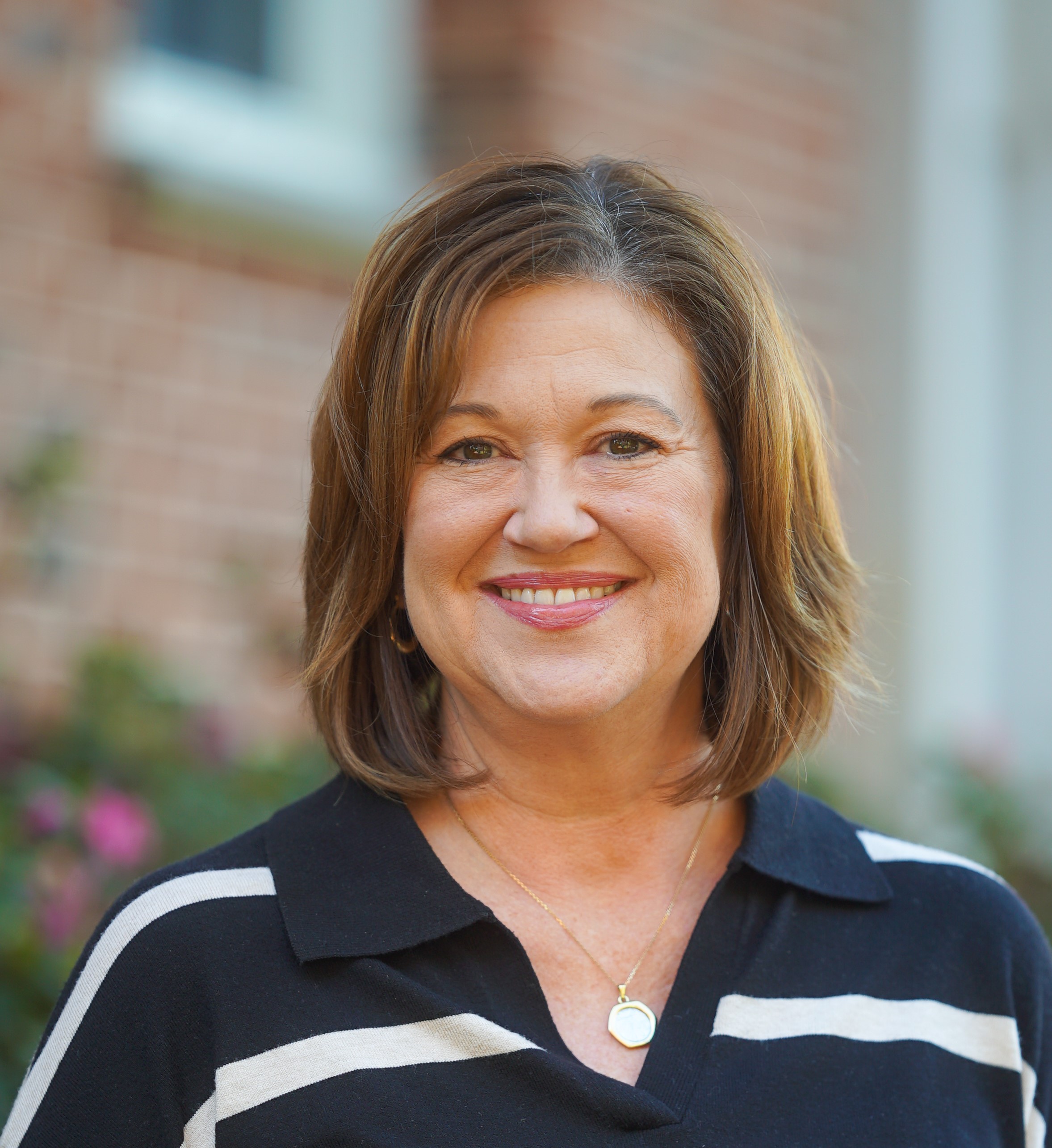 Stephanie Kiser Headshot